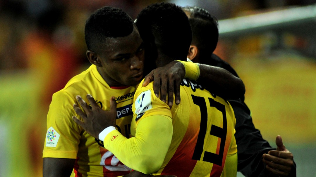 Con Castaño figura y un VAR improvisado, Pereira es semifinalista