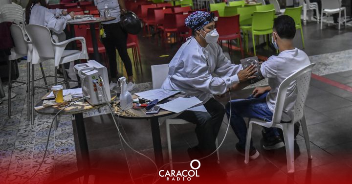 Colombia superó la barrera de 40 millones de vacunas aplicadas en el país - Vimarsana News