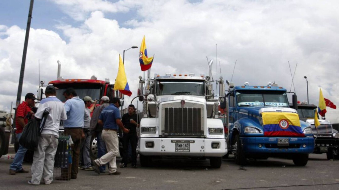 Camioneros de Risaralda no descartan paro indefinido por alza en los peajes