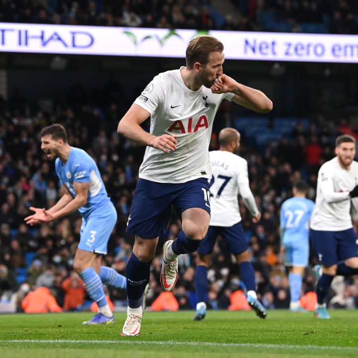 Con Sánchez suplente y un Kane brillante, Tottenham derrotó al City
