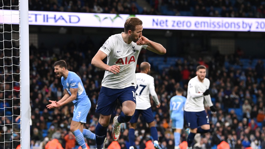 Con Sánchez suplente y un Kane brillante, Tottenham derrotó al City