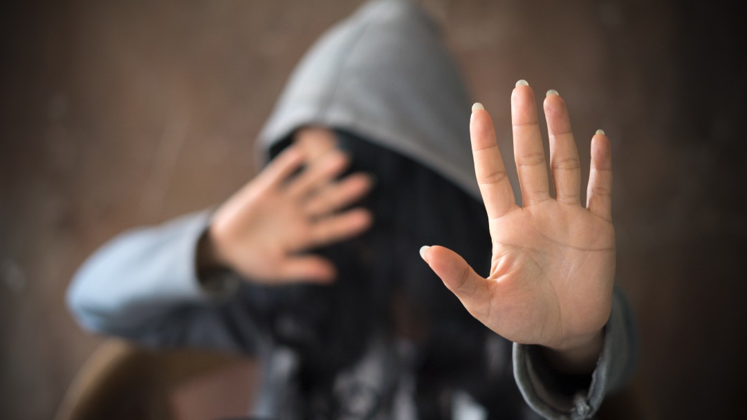 Académicos revelan los graves efectos del abuso y acoso sexual en niños