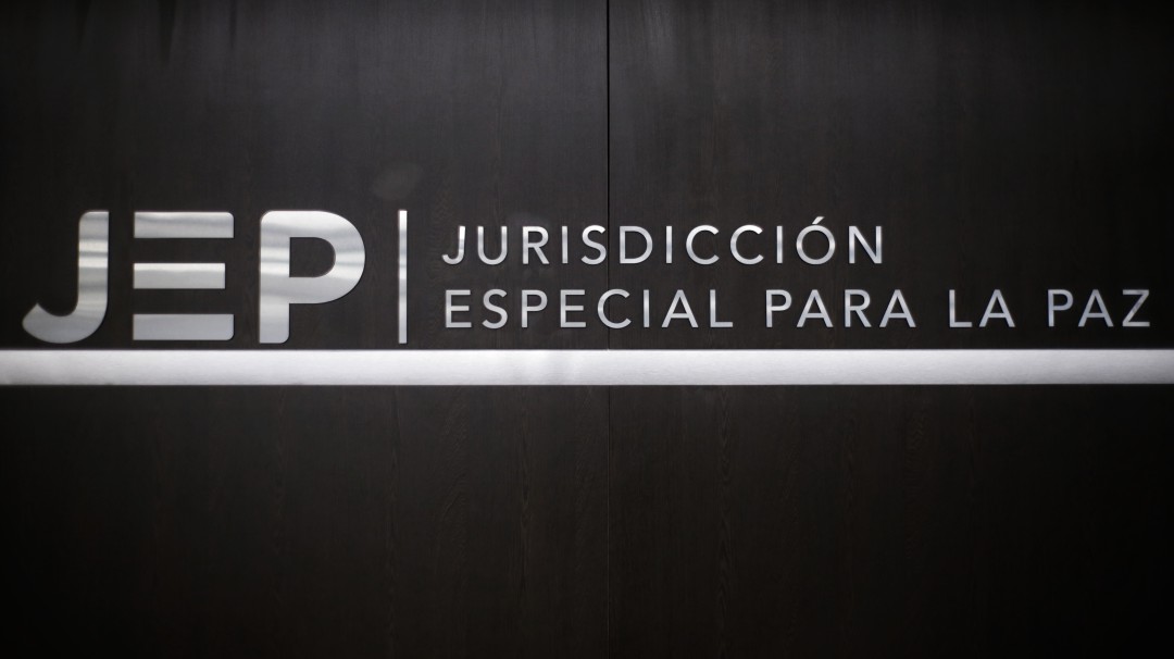 La condenada por corrupción que contrató con la JEP