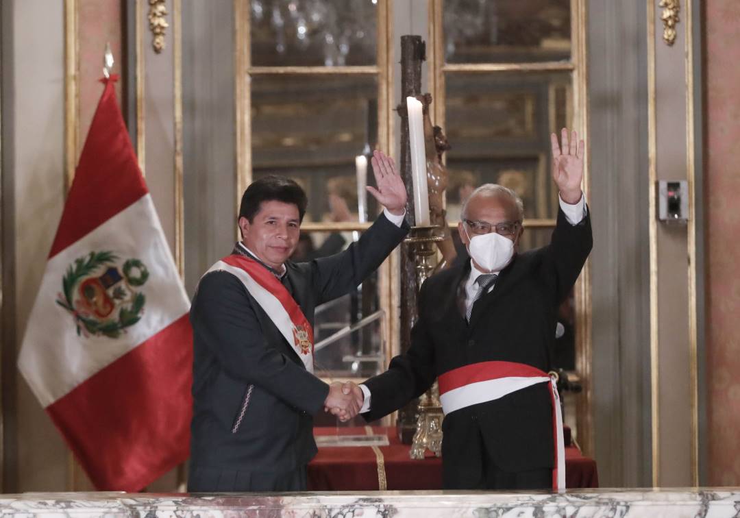 Jefe de gabinete peruano en polémica por elogiar a Adolf Hitler