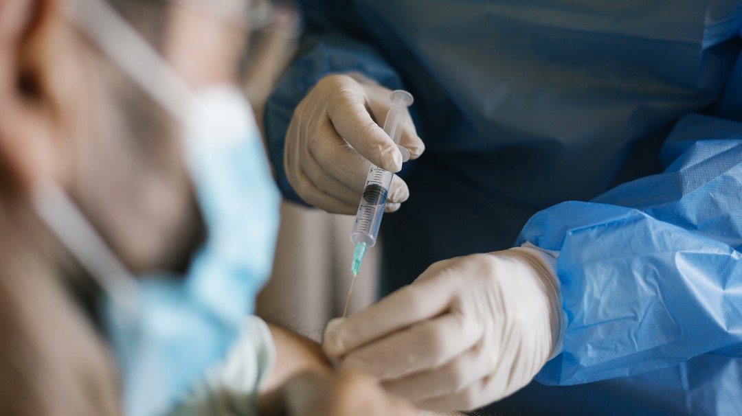 Aún puede vacunarse en centros comerciales, hágalo hoy en Bogotá