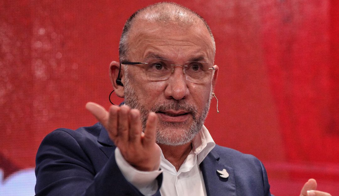 Gustavo Petro Petrovideos: Roy Barreras: No volverán a escuchar mi voz los  días restantes de campaña | 6AM Hoy por Hoy | Caracol Radio