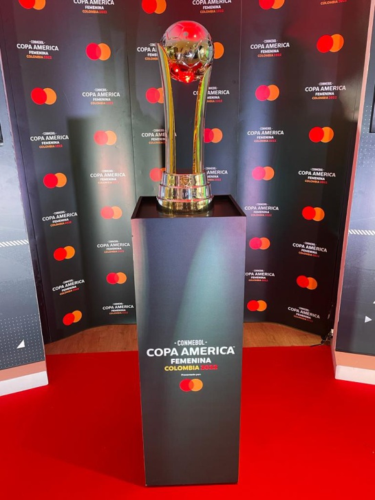 El Trofeo de la Copa América Femenina ya se encuentra en Colombia.