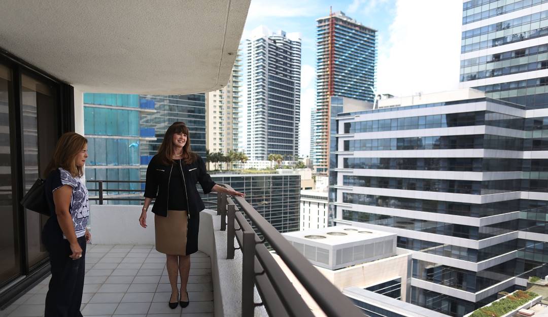 Colombianos lideran la búsqueda de compra de propiedades en Miami.  Foto: Getty