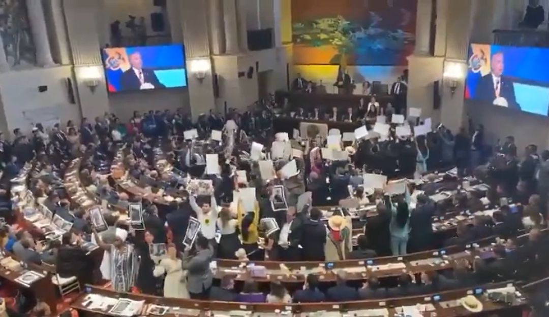 A Duque le gritaron "mentiroso" cuando habló de los logros en cuanto a paz en el Congreso